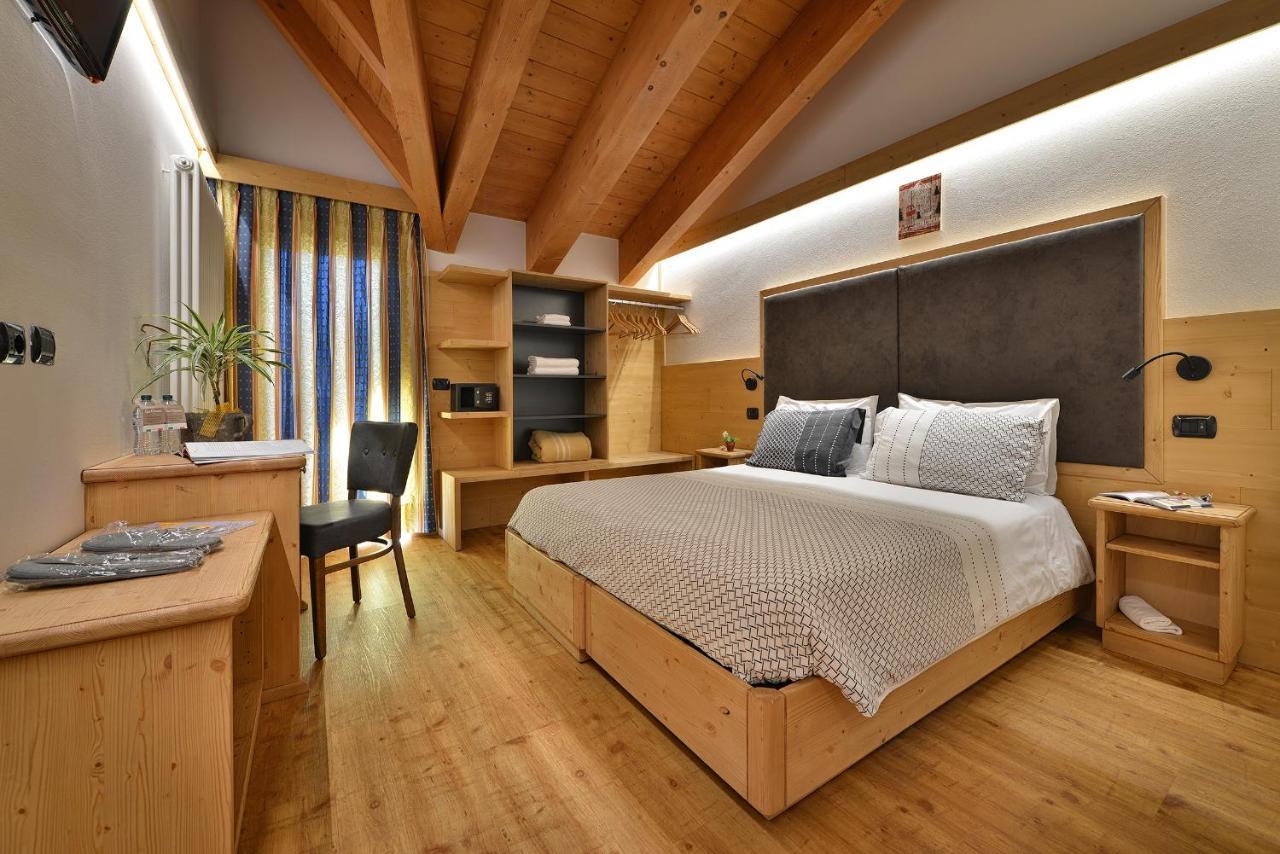 Hotel San Giovanni Livigno Exteriör bild