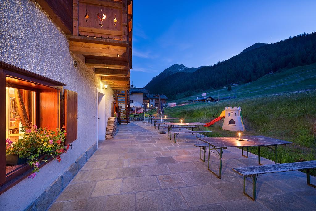 Hotel San Giovanni Livigno Exteriör bild